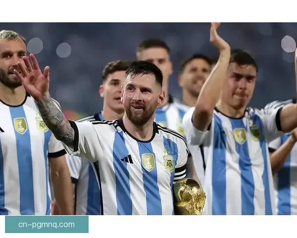 激烈角逐！足球巨星争夺冠军荣耀