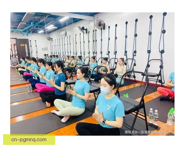 瑜伽杯赛：展现身心平衡之美