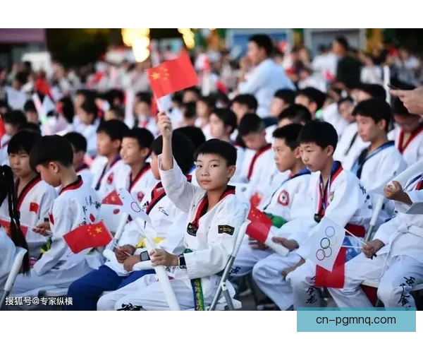 跆拳道赛场掀波澜，选手风采赛事精彩